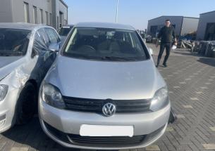 Dezmembrez piese caroserie, motor, cutie viteze, suspensie Volkswagen Golf 6 Plus 1.6 TDI, CAYC.