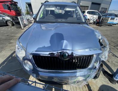 Dezmembrez piese caroserie, motor, cutie viteze, suspensie Skoda Yeti (5L) 2.0 TDI 2013, CFHA
