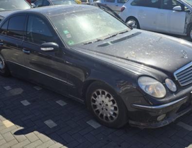 Dezmembrez piese caroserie, motor, cutie viteze, suspensie, Mercedes Clasa E (W211), 2.2 CDI, OM646961.