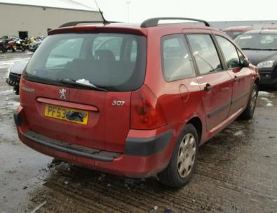 Vindem piese de caroserie Peugeot 307sw, 1.4benzina