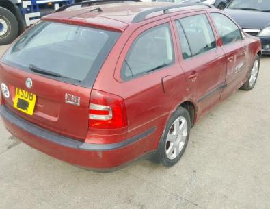 Vindem piese de caroserie Skoda Octavia 2 Combi (1Z5) 1.9 TDI, BXE din dezmembrari